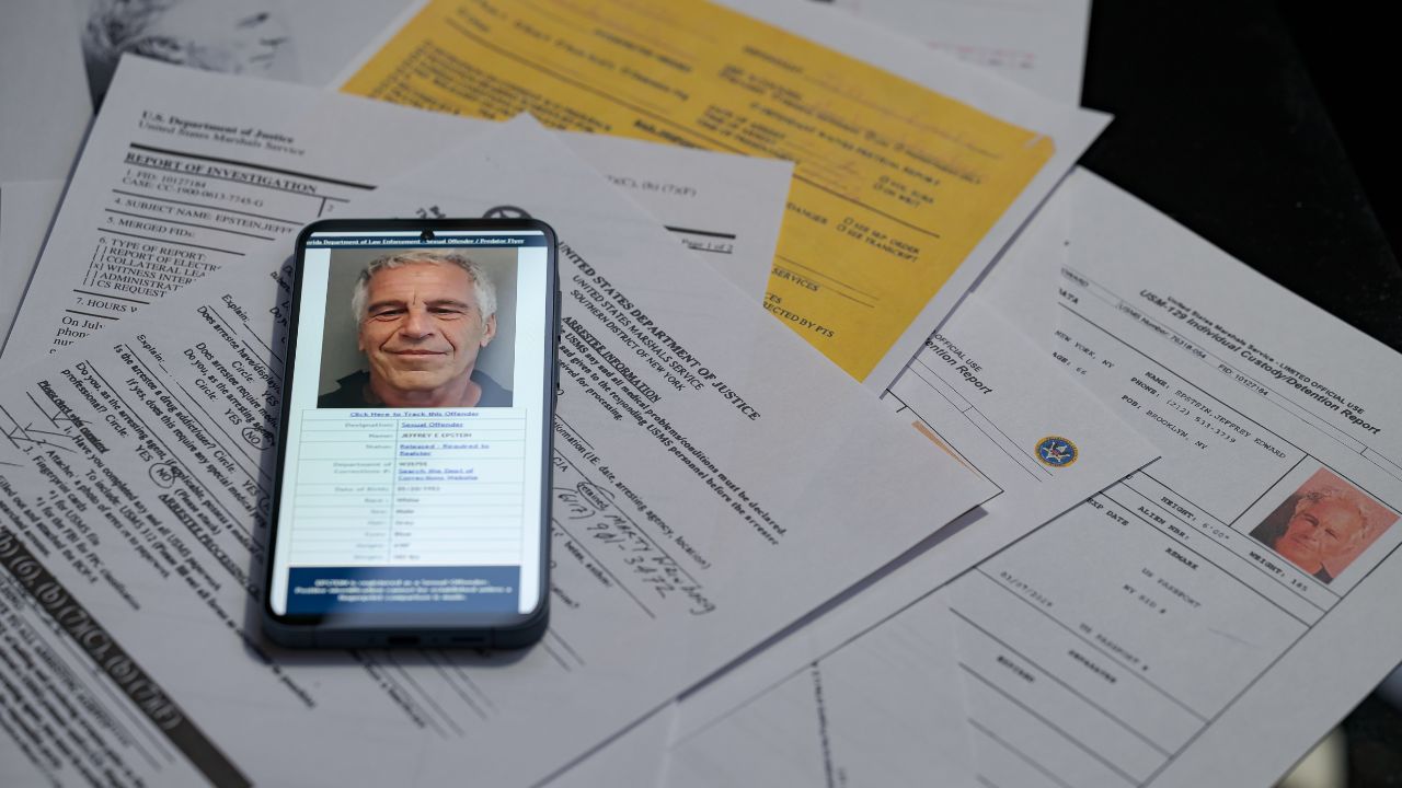 Caso Epstein, la pista milanese: modelle reclutate da Brunel tra Malpensa e hotel di lusso